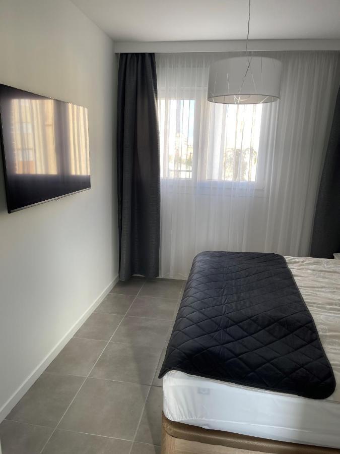Sunny Apartment In Denia With Outdoor Swimming Pool And Garage Parking Place Included, 300M From The Sandy Beach Esterno foto